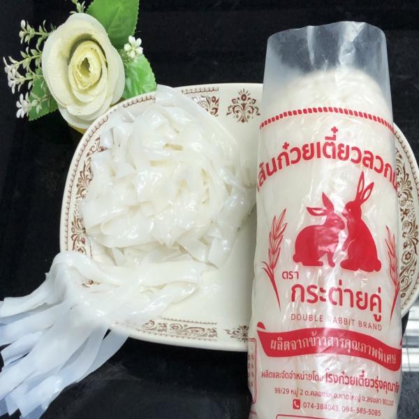 เส้นก๋วยเตี๋ยวลวกน้ำ