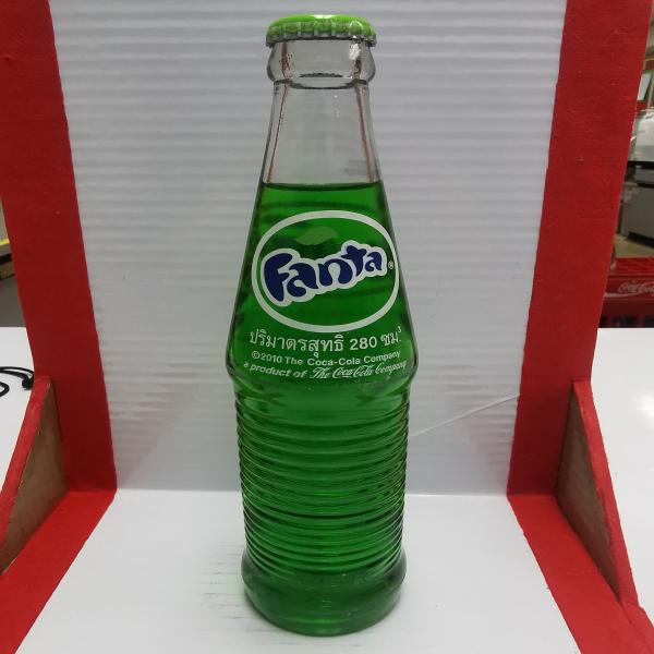 เครื่องดื่มน้ำเขียว ขวดแก้วแบบคืนขวด