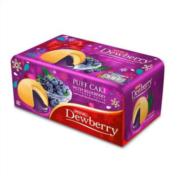 Puff Cake with Blueberry Flavored cream