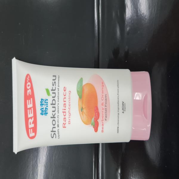 Shokubutsu Radiance Facial Foam (Brightening) 130 g. (SINGAPORE)