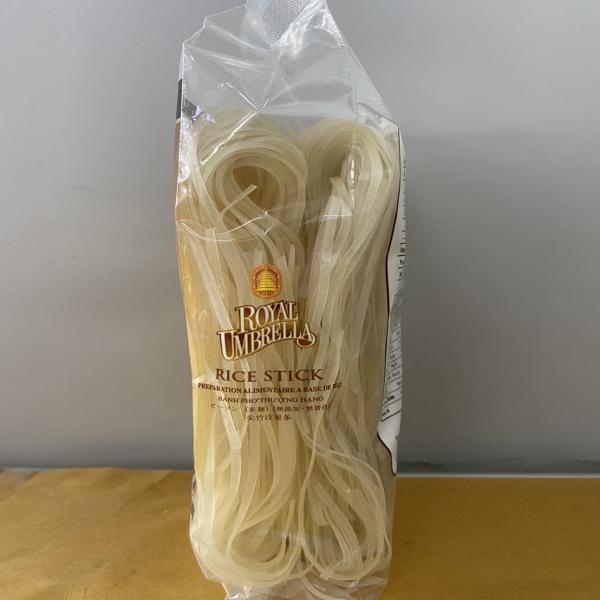 เส้นก๋วยเตี๋ยวอบแห้ง