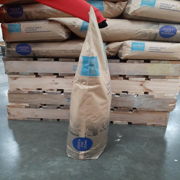 นมผงเต็มมันเนย (ตราซีนเลท์)