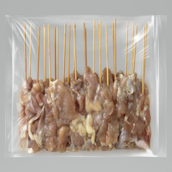 Chicken skewers marinated in garlic and black pepper.