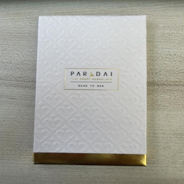 Dark chocolate 65% infused with dry lemongrass