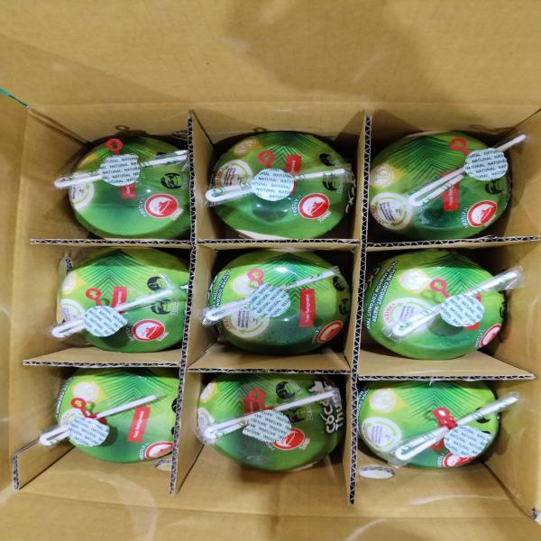 มะพร้าวน้ำหอมสดพร้อมดื่ม ตรา โคโค่ ทัมบ์