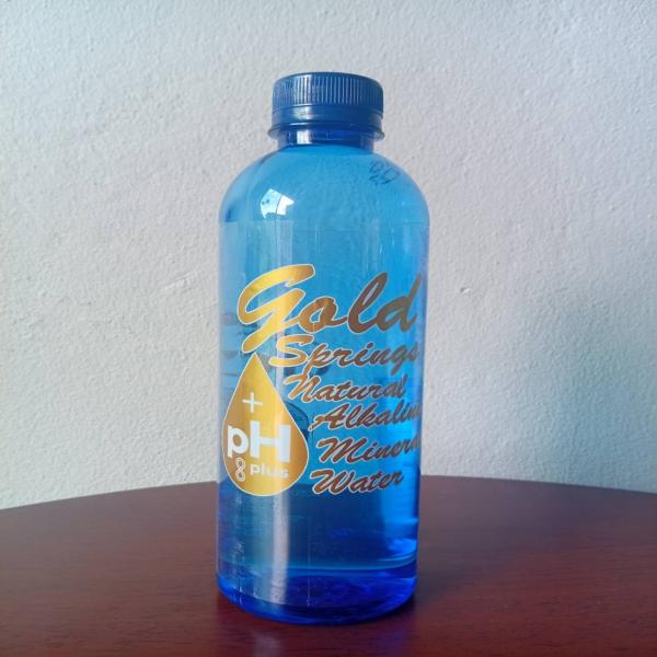 โกลด์สปริงส์ น้ำด่างแร่ ธรรมชาติ (ขวดน้ำเงิน)