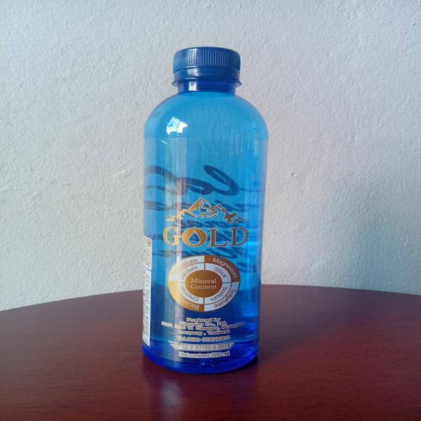 โกลด์สปริงส์ น้ำด่างแร่ ธรรมชาติ (ขวดน้ำเงิน)
