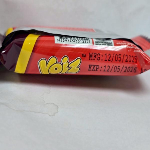 วาฟเฟิลไส้ครีมรสช็อกโกแลตและข้าวพอง