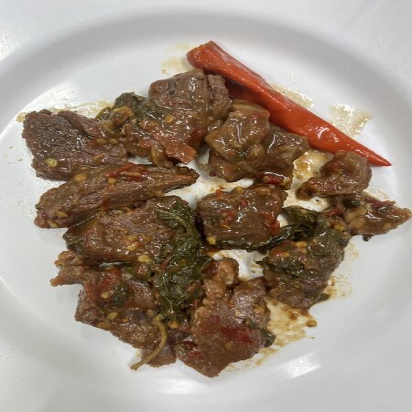 Spicy Stir-Fried Australia Beef with Thai Holy Basil (Zaabro Brand)