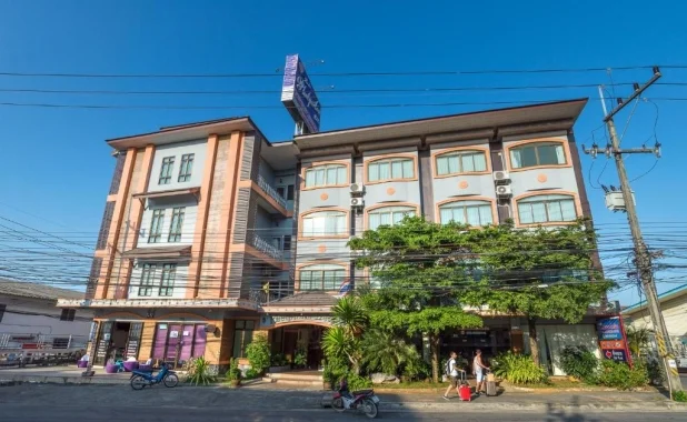 โรงแรมกระบี่เพชรไพลิน