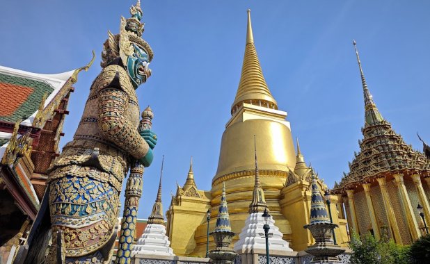 Phra Thi Nang Piman Ratthaya