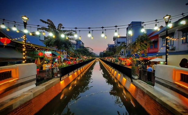 Khlong Ong Ang (Khlong Roap Krung)