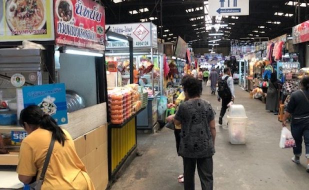 ตลาดนัดรถเมล์