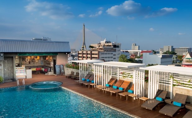 Nuvo City Hotel