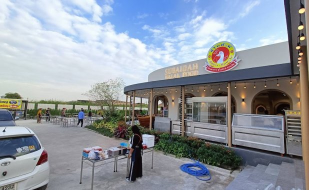 Yusuf Neua Kratha Halal Delivery